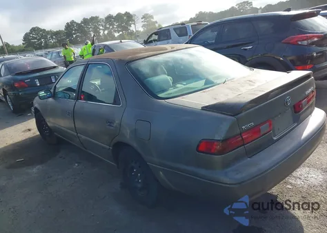 1999 Toyota Camry Le из США, поврежденный, VIN 4T1BG22K6XU479411